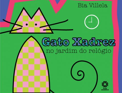 Gato Xadrez no jardim do relógio